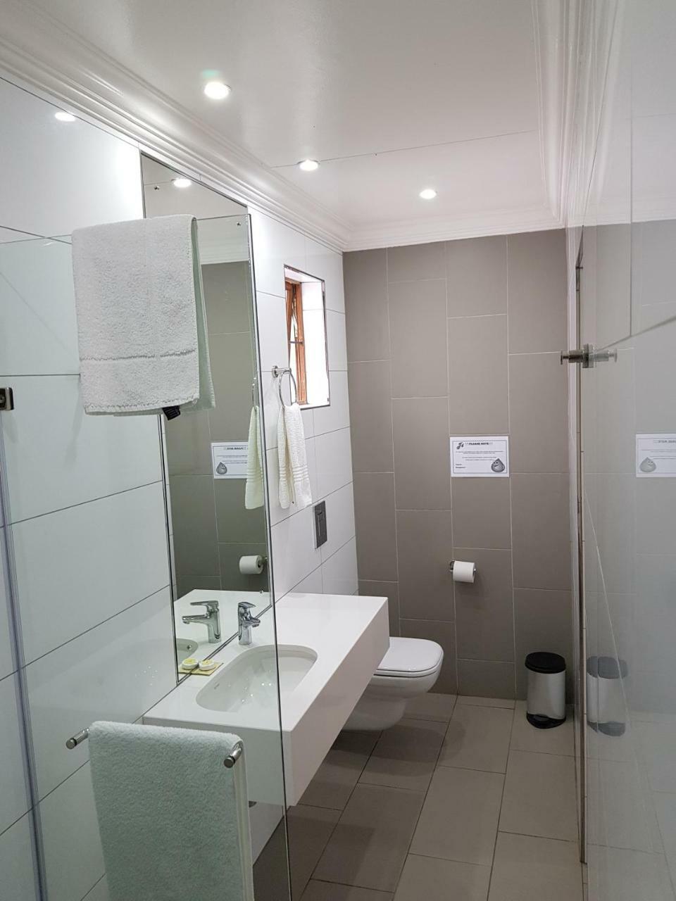Shonalanga Lodge Vryheid Esterno foto